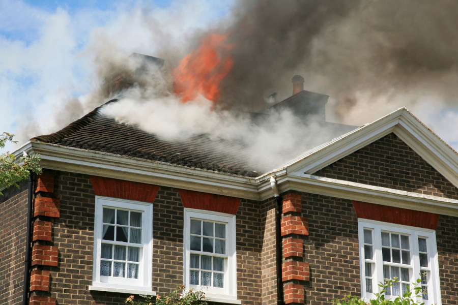 Bezpieczeństwo w przypadku pożaru – rola okien przeciwpożarowych