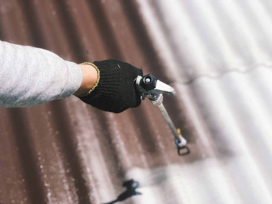 Zadbaj o swój dach – malowanie dachów i inne najważniejsze czynności konserwacyjne